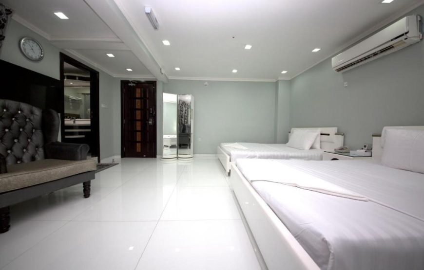 White Fort Hotel